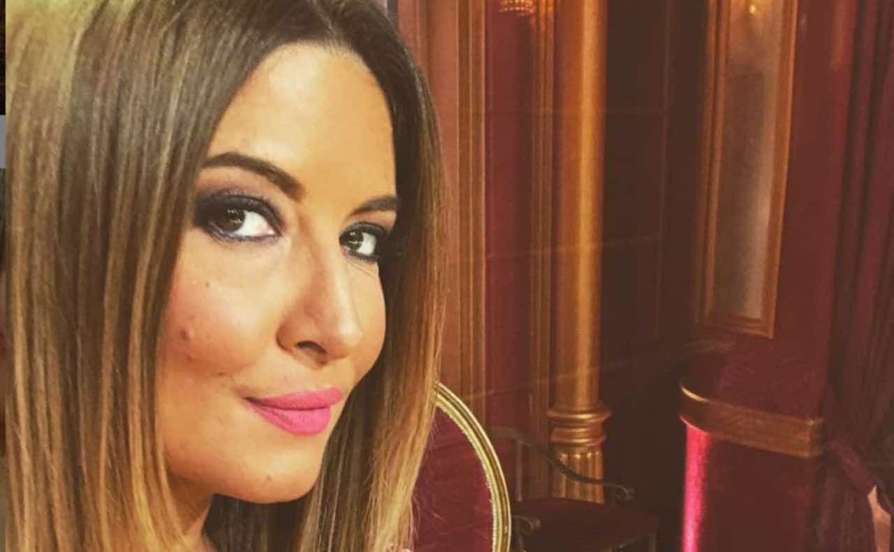 Selvaggia Lucarelli e il messaggio della vergogna polemica social FOTO