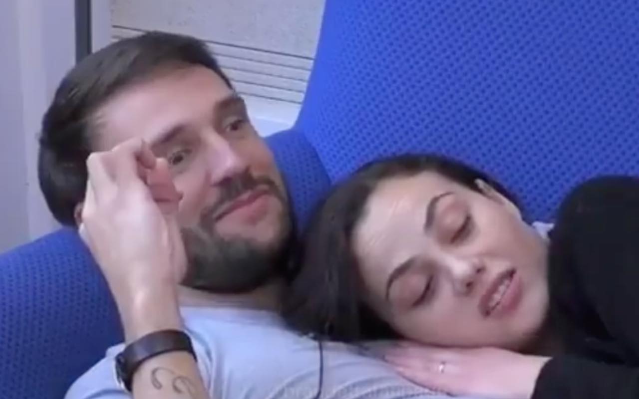 Rosalinda ha le prime insicurezze sui sentimenti di Andrea