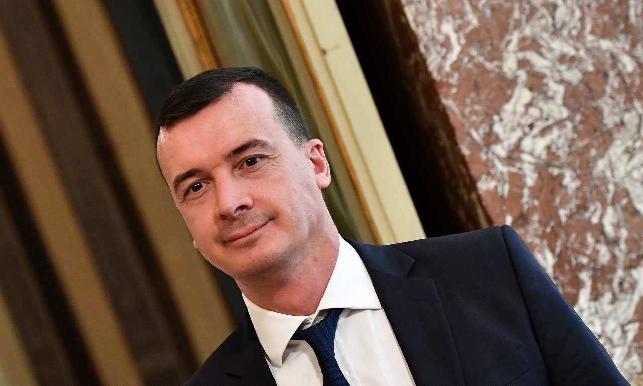 Rocco Casalino provoca il m5s aprendo a Berlusconi