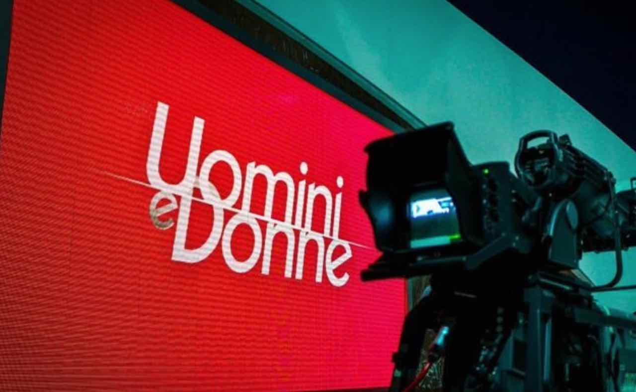 Uomini e Donne flirt