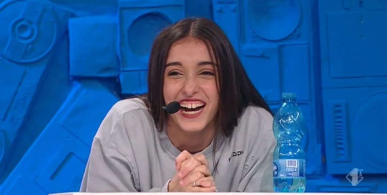 Giulia Stabile sostituisce