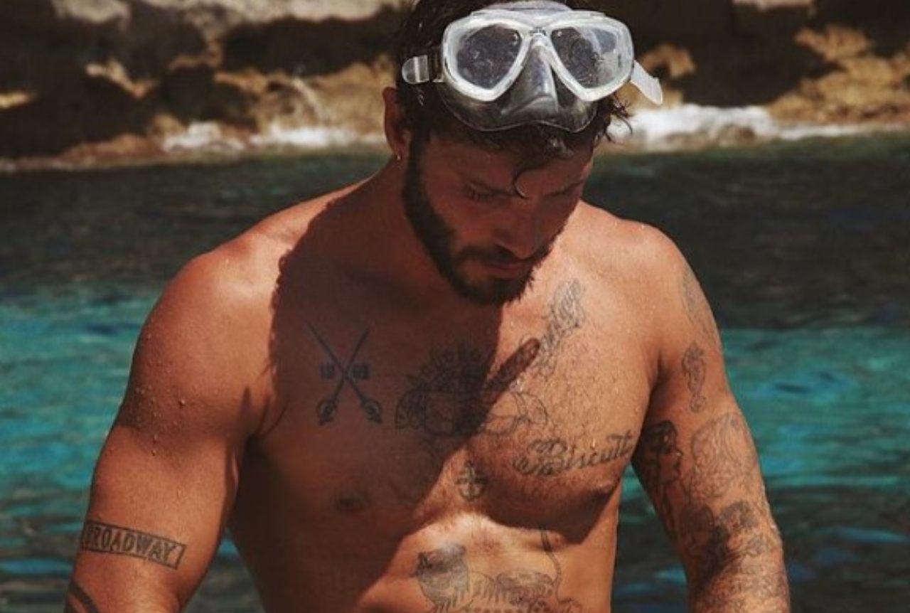 Stefano De Martino in costume