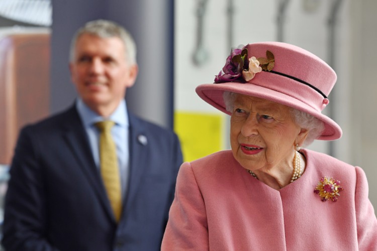 royal family elisabetta II caduta monarchia william