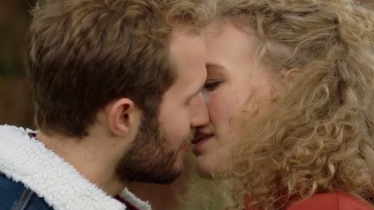 Maya e Florian primo bacio, tempesta D'Amore