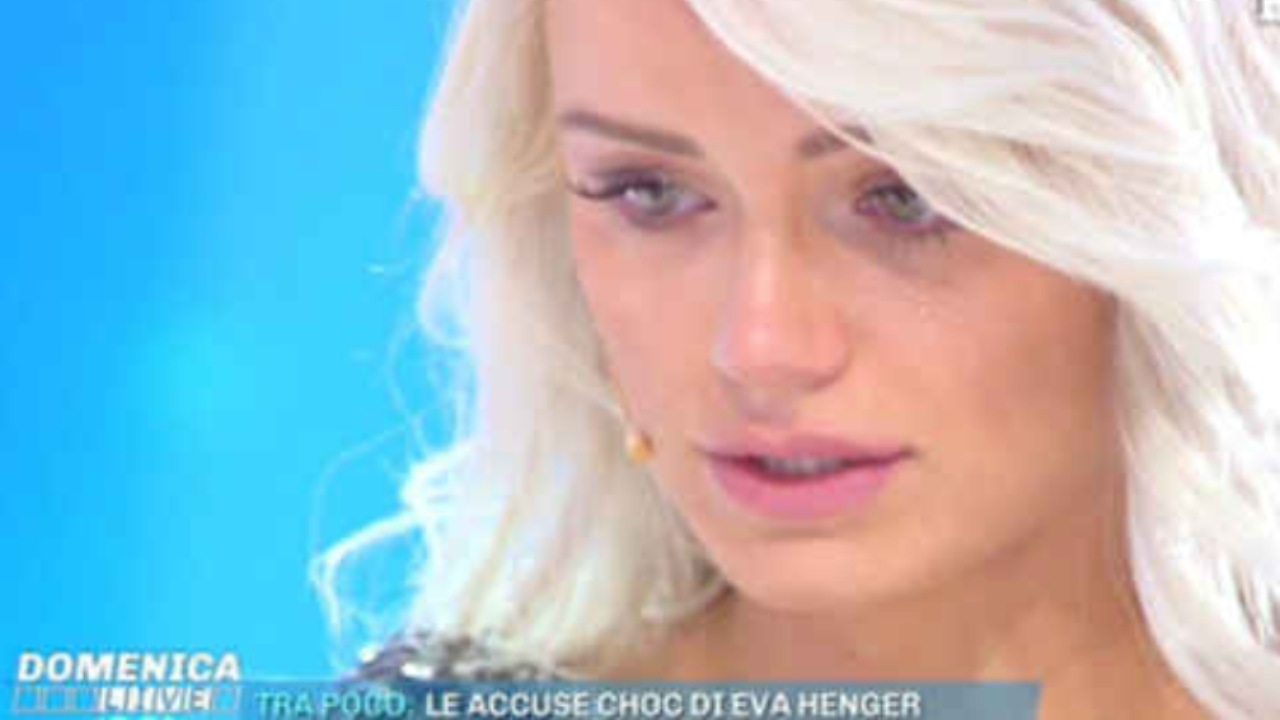 Mercedesz Hender Domenica Live