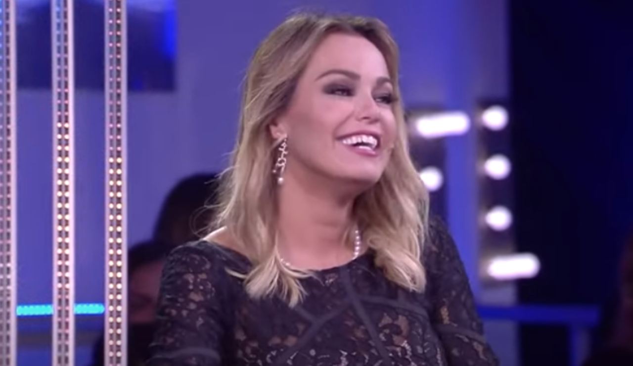 Sonia Bruganelli Grande Fratello Vip vestiti stilisti