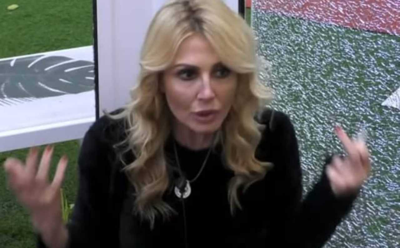 Nathaly Caldonazzo (GFVIP)