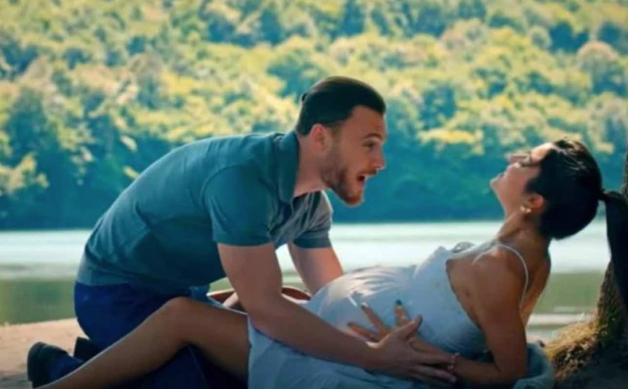 Eda e Serkan durante il parto (Coming soon)