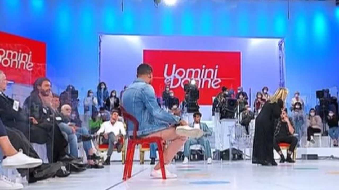Uomini e donne studio