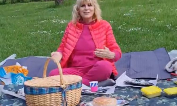 Gemma Galgani picnic