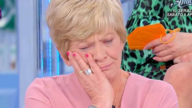 Pinuccia piange, (Witty tv)