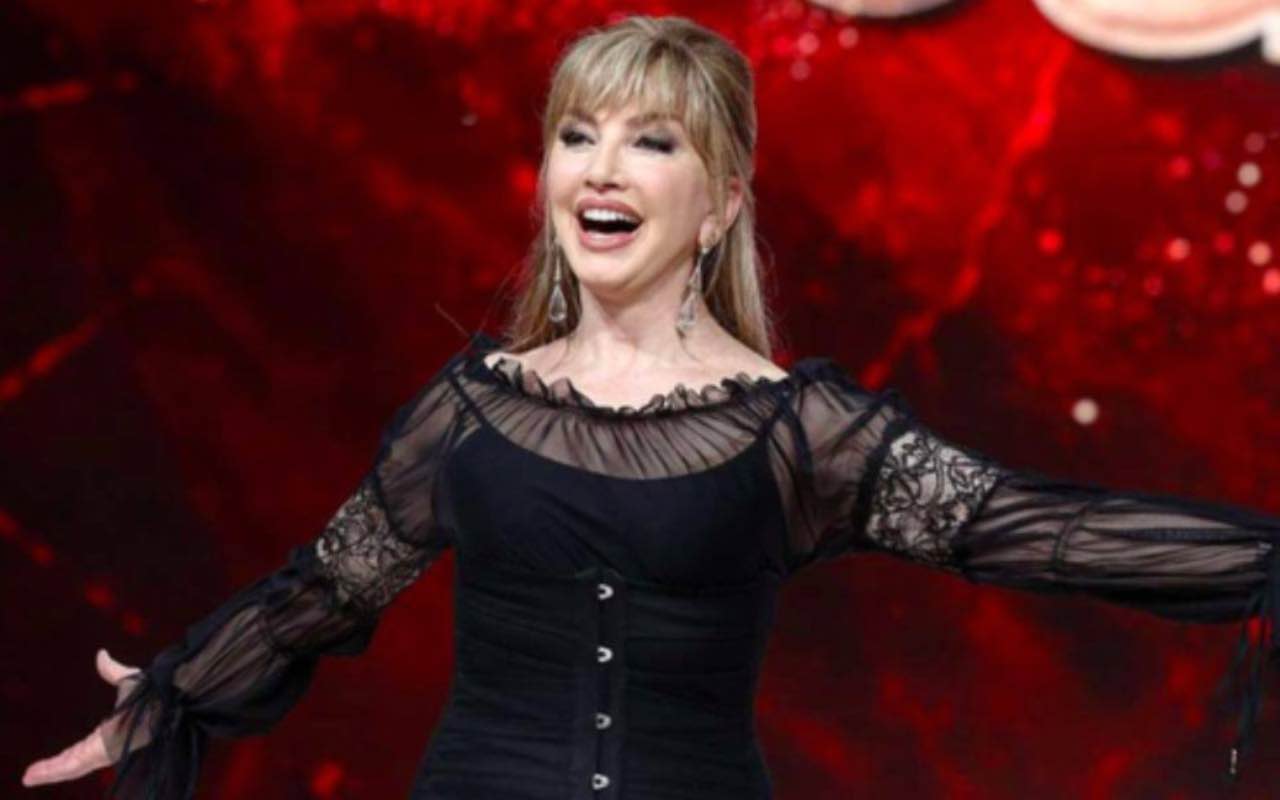 Milly Carlucci (Ballando con le stelle)