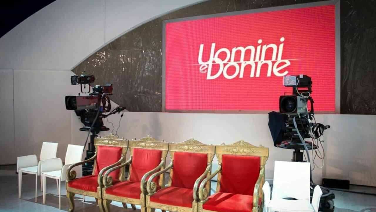 Uomini-e-Donne-Screenshot-studio-1