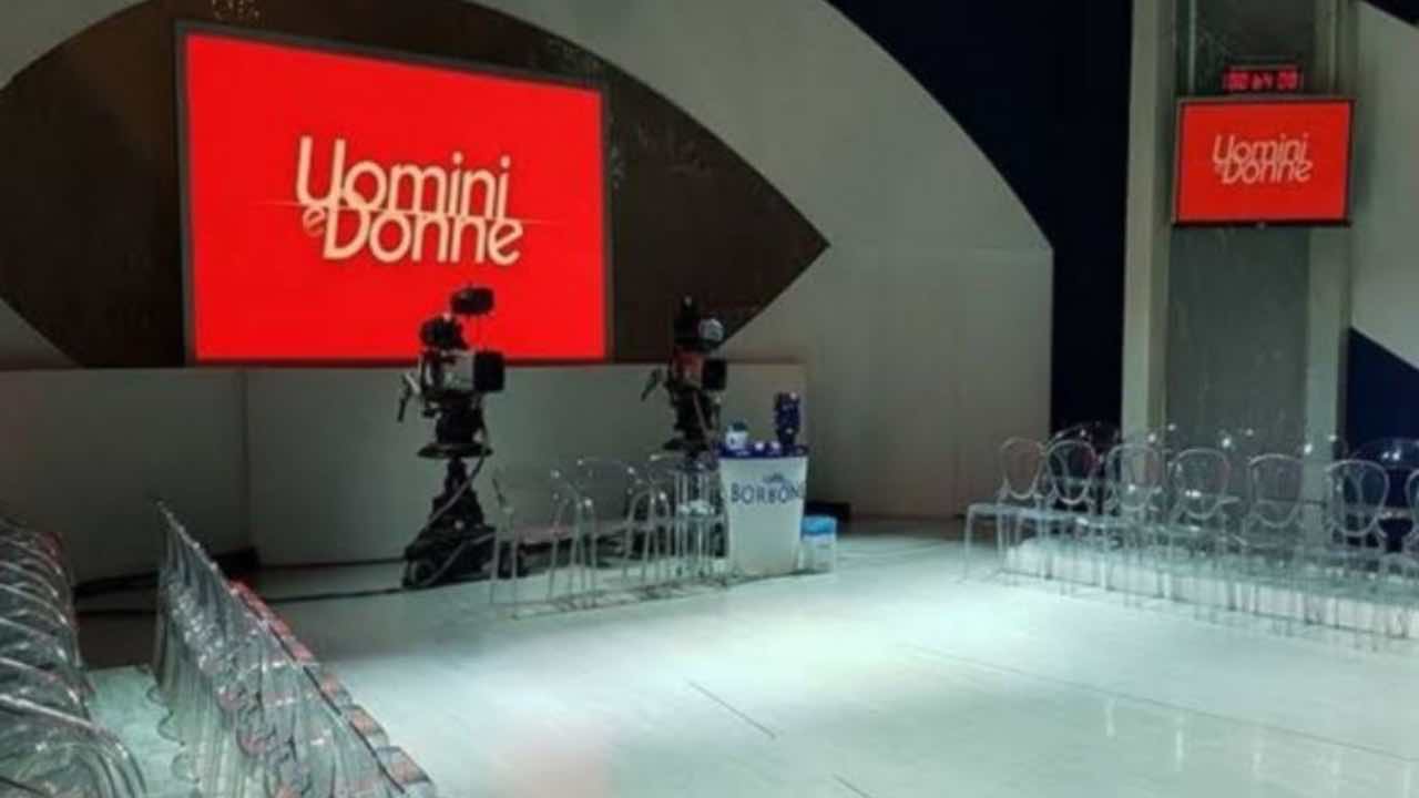 Uomini-e-Donne-studio--2