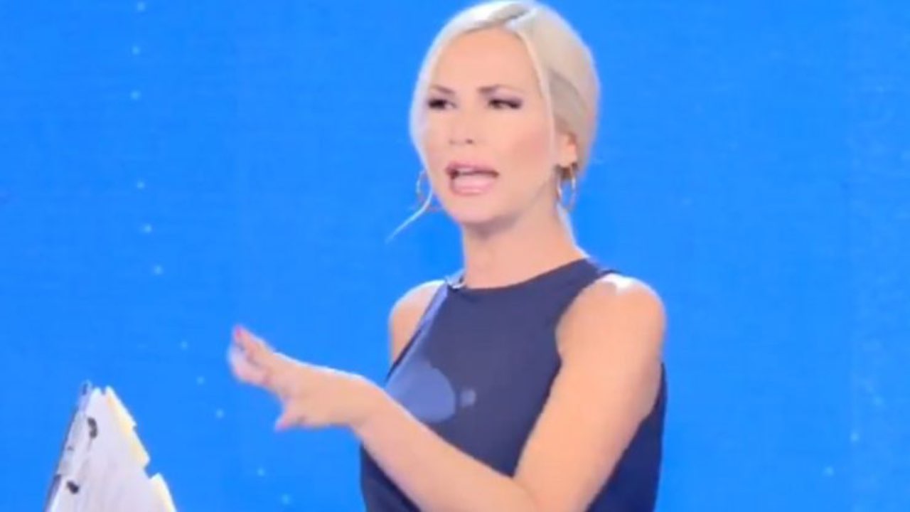 Federica-Panicucci-Mattino-cinque