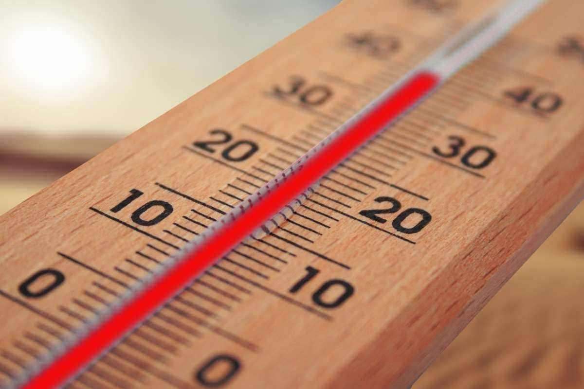 Termometro con temperature elevate