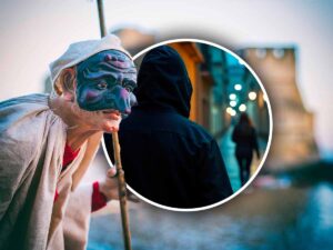 persona con maschera pulcinella