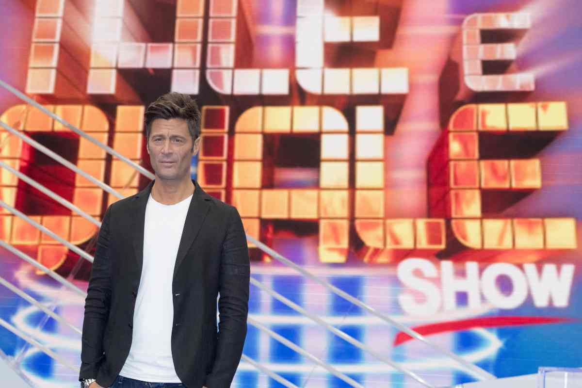 Filippo Bisciglia sotto il logo di "tale e quale show"