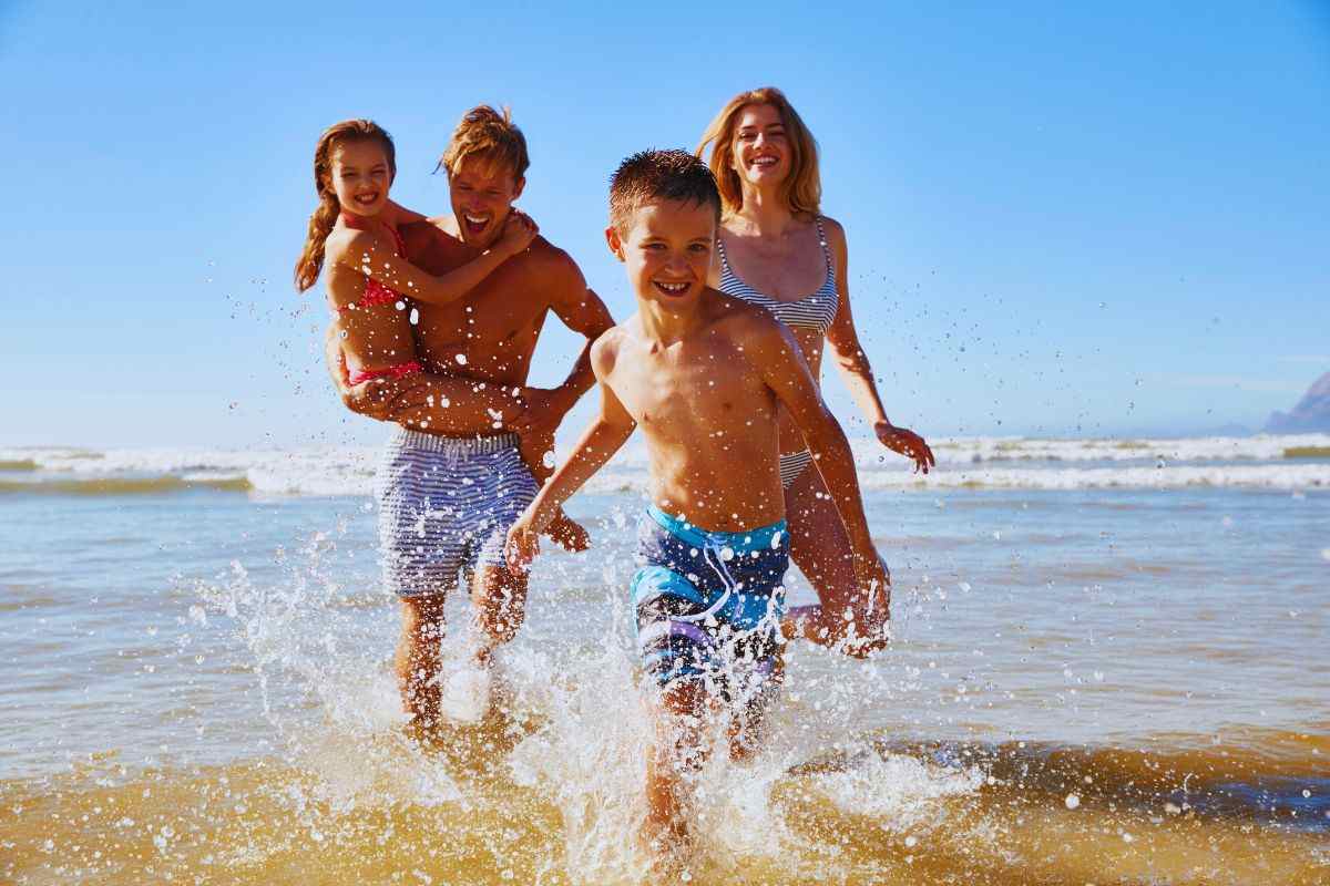 famiglia al mare
